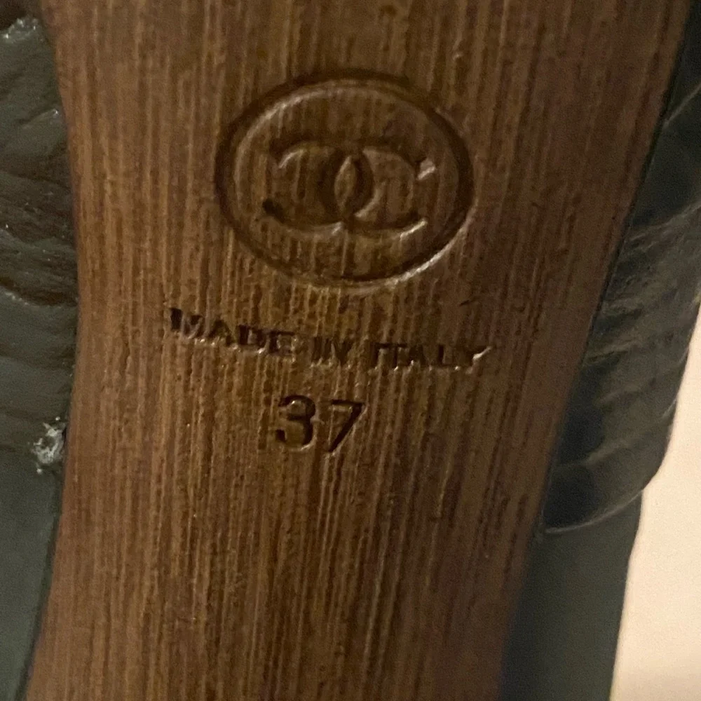 Authentic NIB CHANEL Knee High Tall Heeled Logo Boots 37